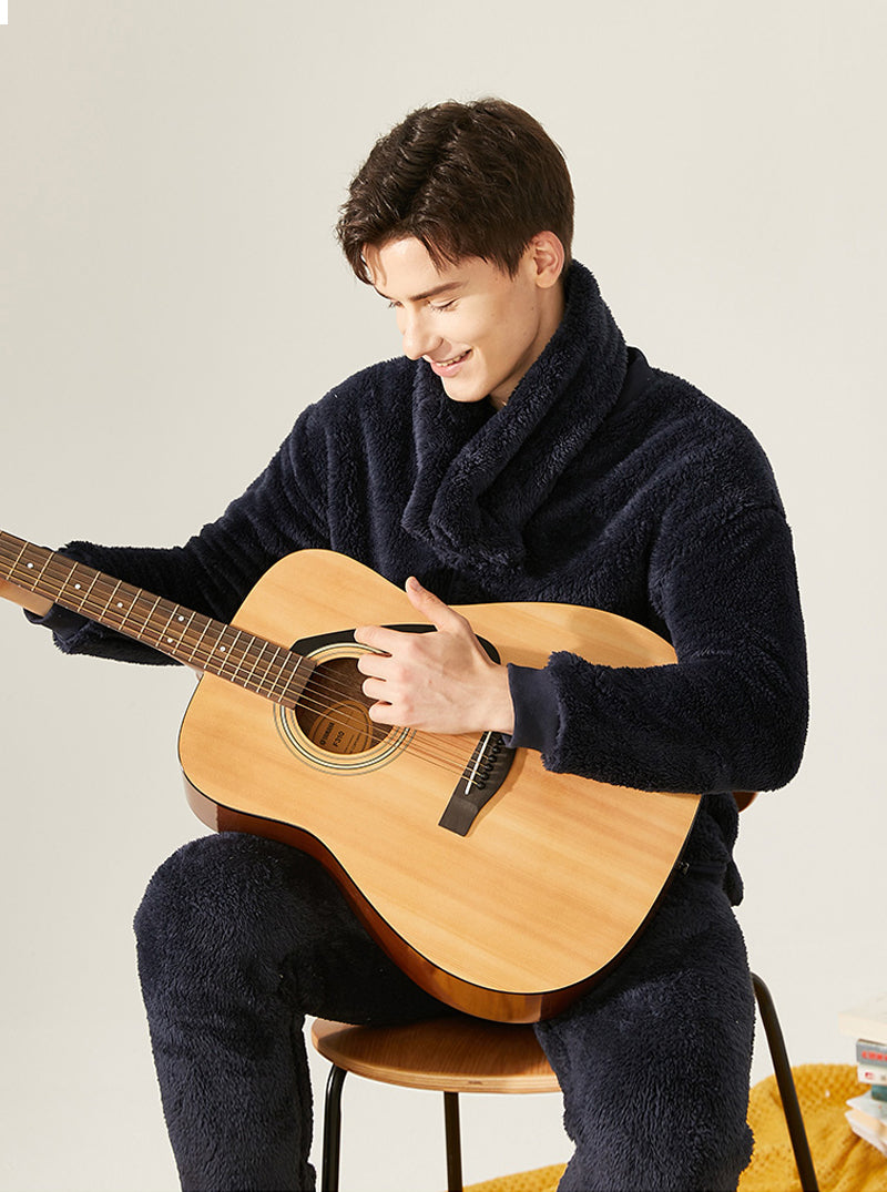 Thickened Warmth Winter Pajamas Male Small V Collar Long Sleeve With Scarf Can Be Worn Outdoors Coral Velvet Set