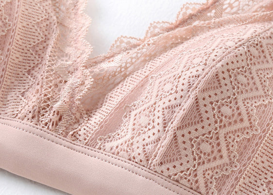 Sexy Triangular Cup Lace Mulberry Silk Comfortable Silk Thin Adjustable Bra