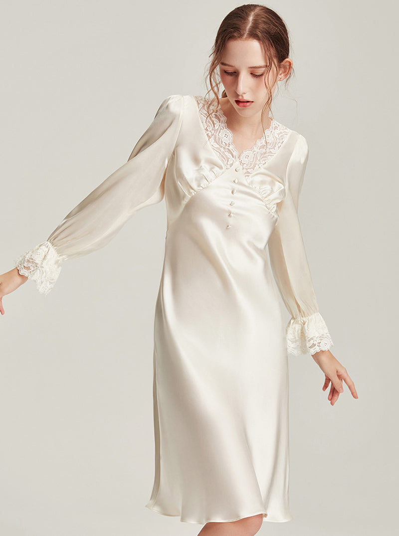 19 Momme Silk Autumn Female Lace V-Neck Vintage Elegant Textured High-Grade Comfortable Long Sleeve Beige Nightdress