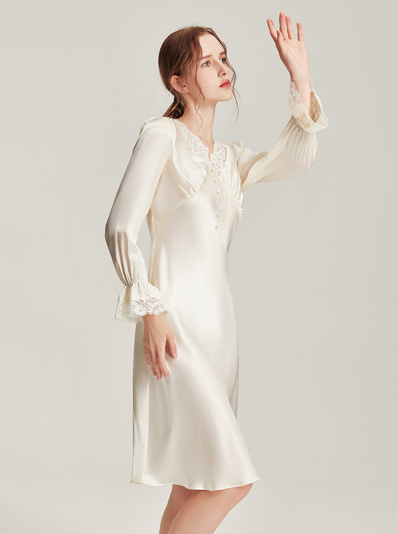 19 Momme Silk Autumn Female Lace V-Neck Vintage Elegant Textured High-Grade Comfortable Long Sleeve Beige Nightdress