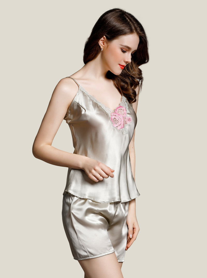 Exquisitely Embroidered Female Silk Summer Sexy Elegant Comfortable Cool Solid Color V-Neck Sling Pajamas Shorts Two-Piece Set