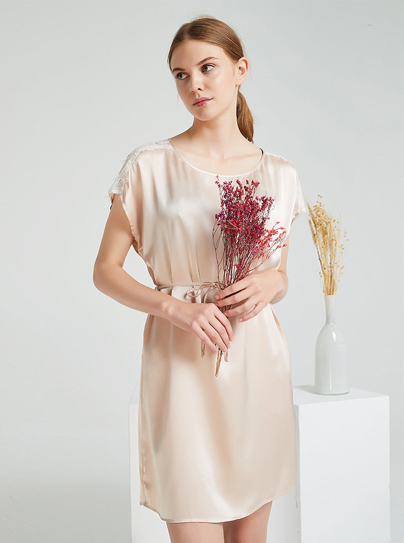 19 Momme Silk Female Spring And Summer Round Neck Lace Sexy And Elegant Adjustable Waist Light Apricot Short-Sleeved Nightdress