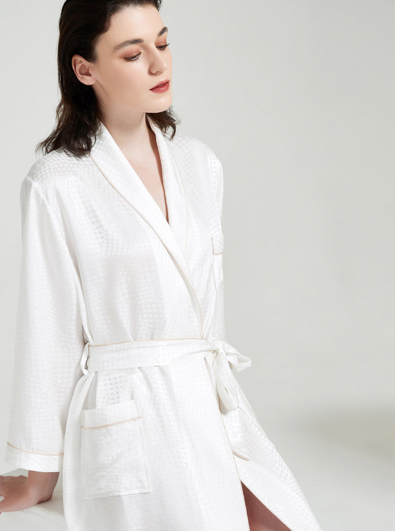 19 Momme Spring And Autumn Female Silk Small Lapel Loose Elegant Casual Belt Houndstooth Solid Color Long Sleeve Night-Robe