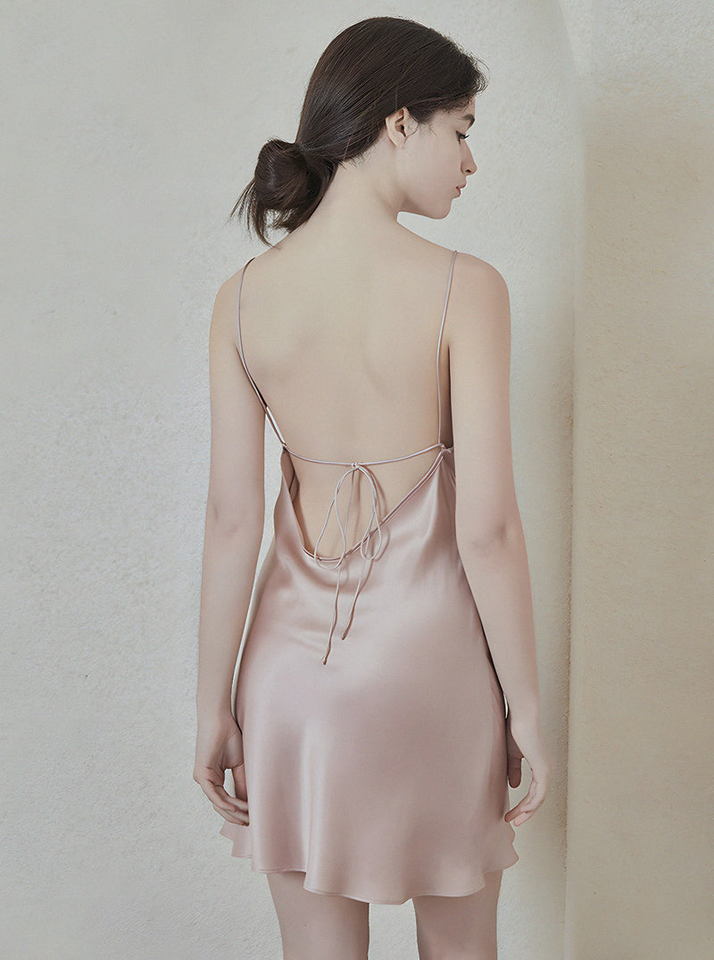 Solid Color Summer 19 Momme Female V Neck Retro Sexy Waist Waist Big Open Back Suspender Nightdress