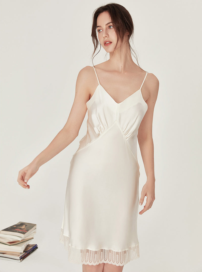 Summer Silk Elegant Sexy V Collar Fold Design Stitching Lace Hem Sling Nightdress