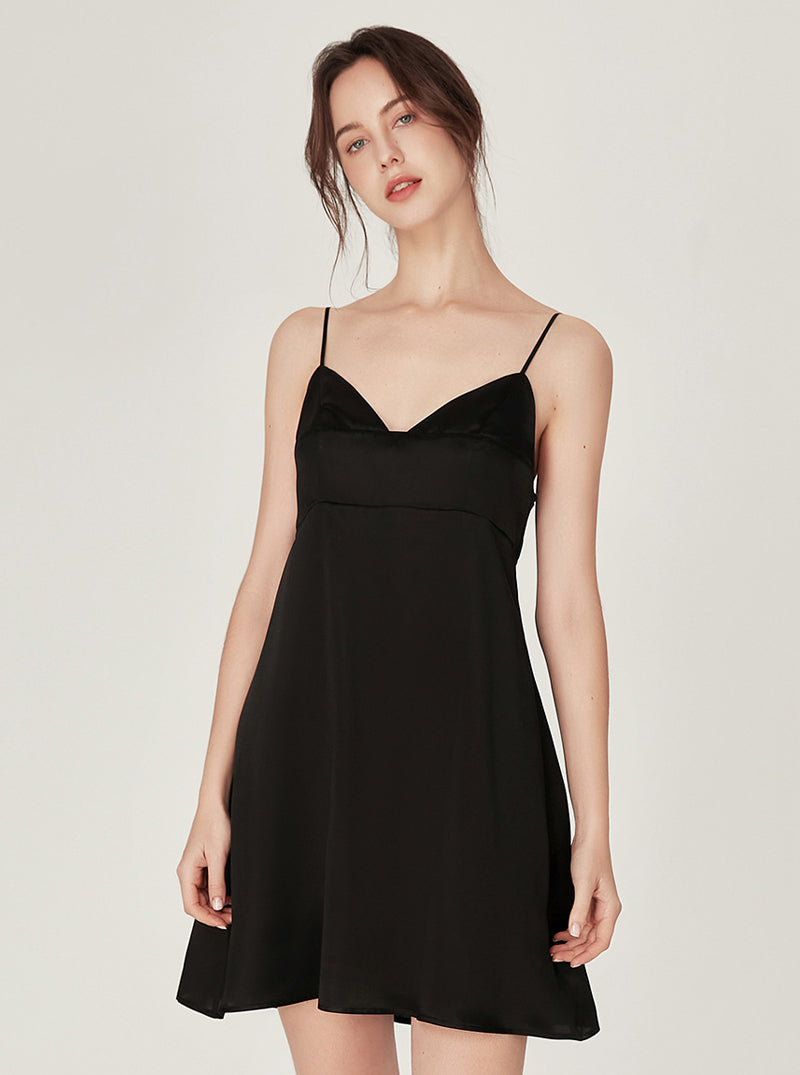Female Summer Silk Sexy Romance V Collar Elasticity Back Design Loose Hem Sling Short Nightdress