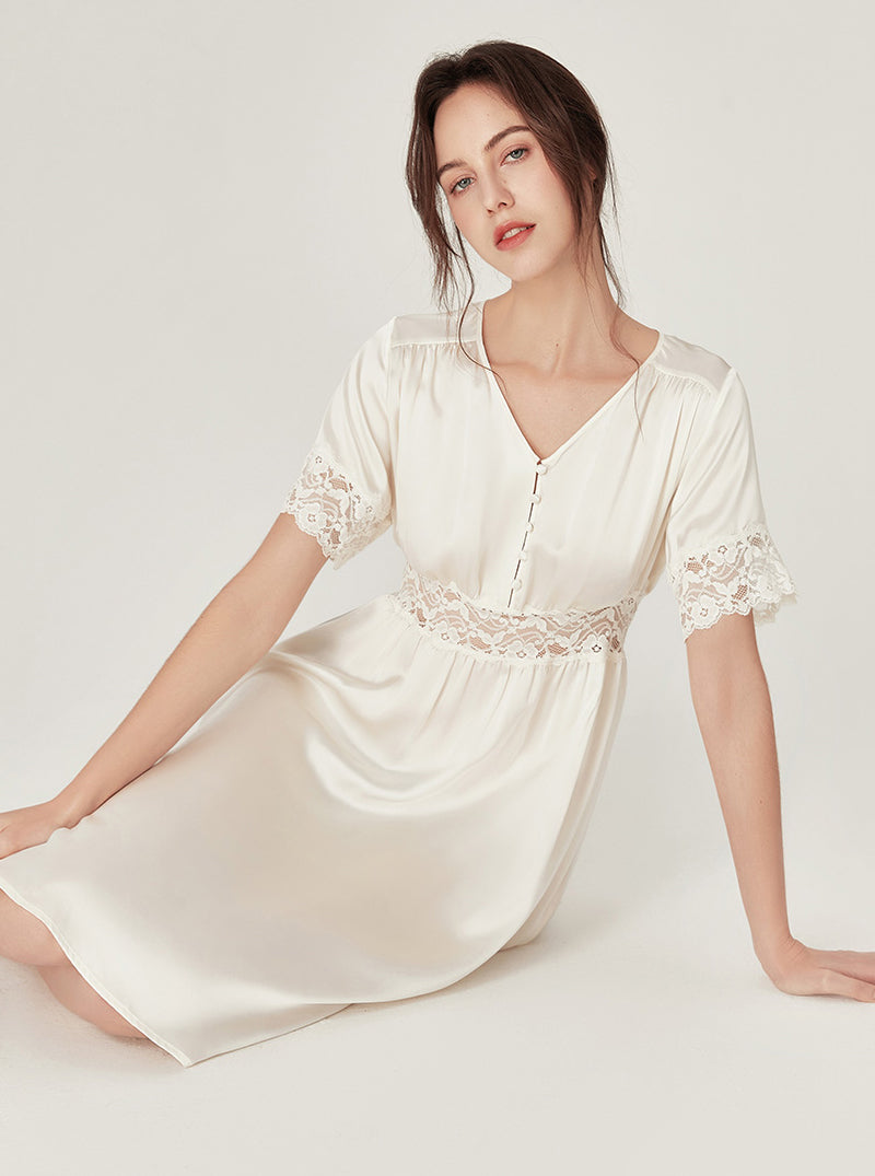 Summer Can Be Worn Outdoors Silk Retro Elegant Long-Breasted Buttons V Collar Hollow Lace Stitching Milk White Short Sleeve Nightdress