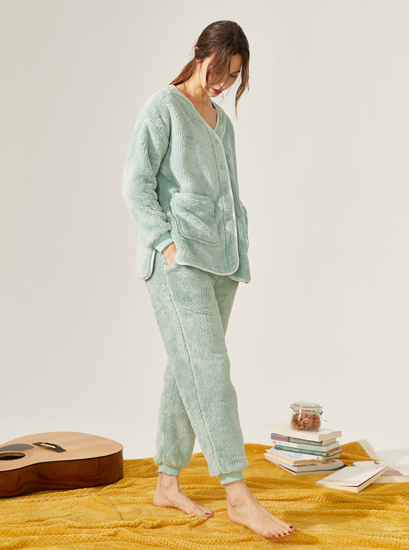 Winter Thickened Warm Pajamas Female Coral Velvet V Collar Long Sleeve With Scarf Can Be Worn Outdoors Set