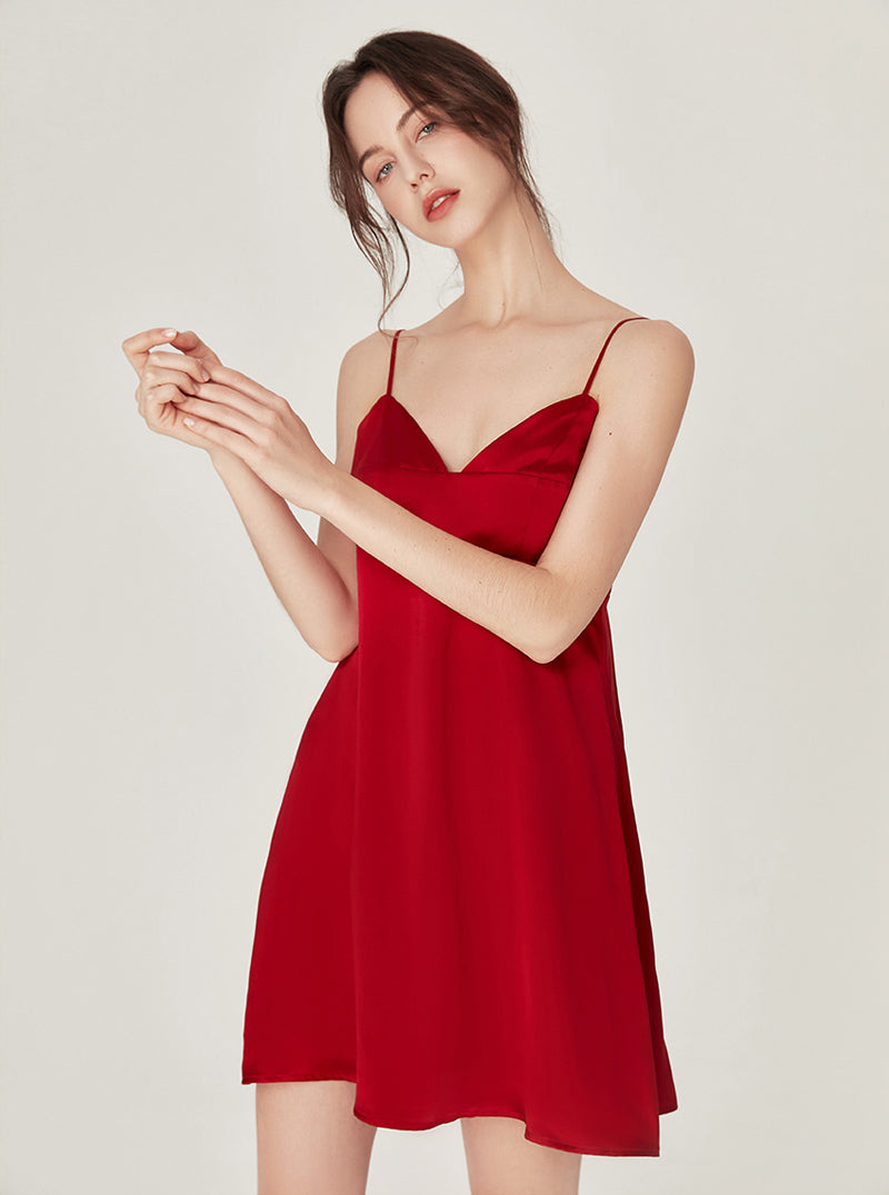 Female Summer Silk Sexy Romance V Collar Elasticity Back Design Loose Hem Sling Short Nightdress