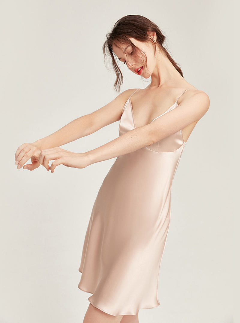 19 Momme Silk Summer Female V-Neck Simple Sexy Elegant Comfortable Fashion Solid Color Stitching Sling Nightdress