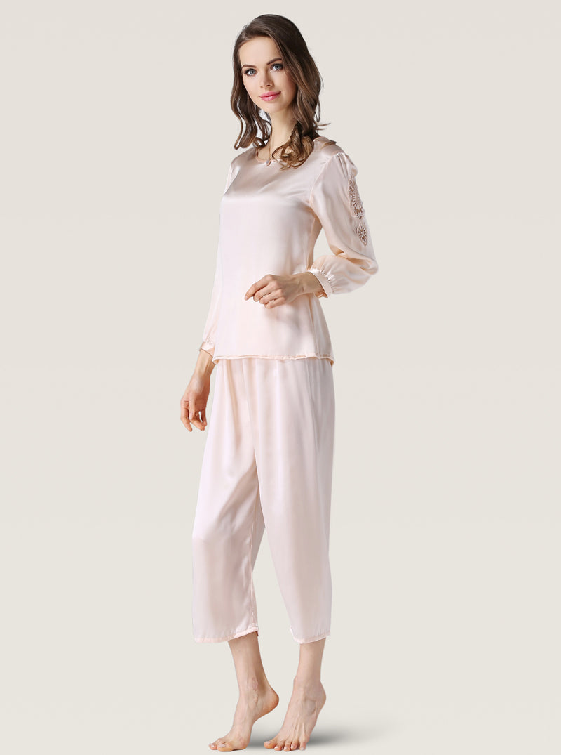 Spring And Autumn Female Silk Round Neck Simple Fashion Comfortable Solid Color Long Sleeve Trousers Two Piece Pajamas