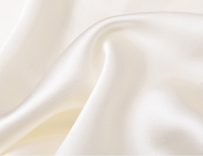 Summer Can Be Worn Outdoors Silk Retro Elegant Long-Breasted Buttons V Collar Hollow Lace Stitching Milk White Short Sleeve Nightdress