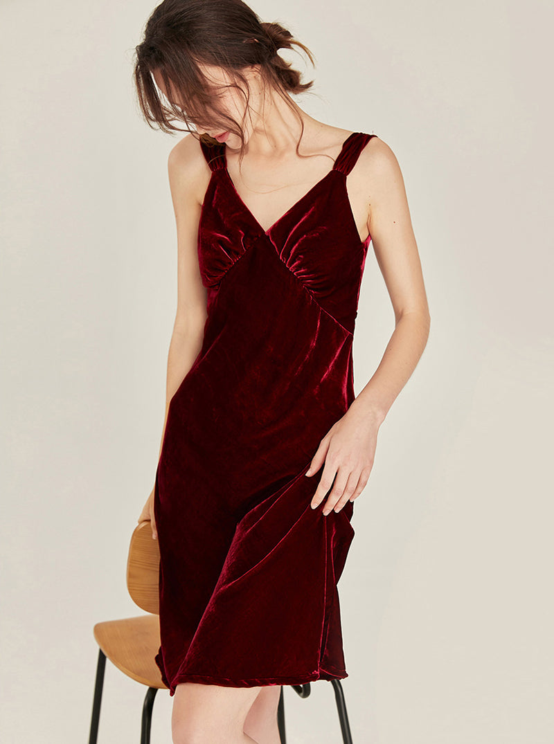 Spring Autumn Female Silk Velvet Sexy Elegant V Collar Backless Split Hem Wide Sling Nightdress