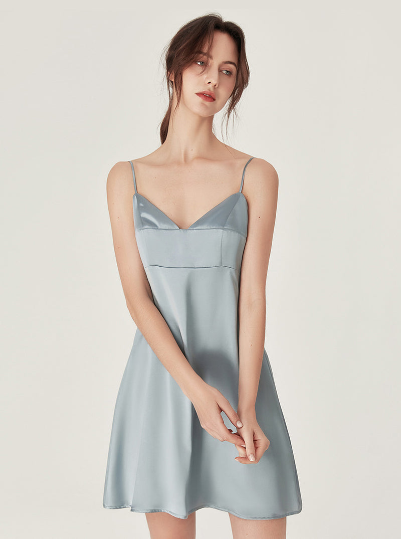 Female Summer Silk Sexy Romance V Collar Elasticity Back Design Loose Hem Sling Short Nightdress