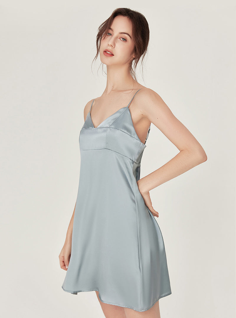 Female Summer Silk Sexy Romance V Collar Elasticity Back Design Loose Hem Sling Short Nightdress